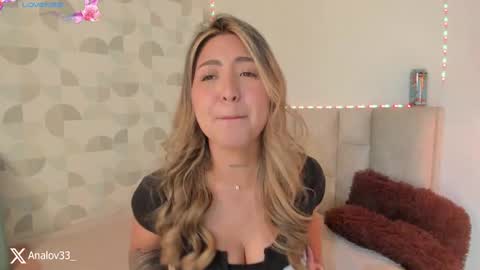 Ana Lucia online show from 28, 10, 2025