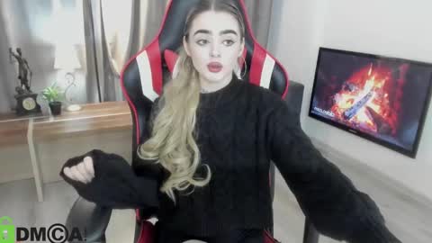 Snapshot of anna_nickol chatting on 12, 12, 2024 Anna online show from 12, 12, 2024