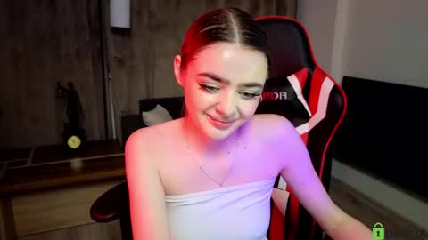 Snapshot of anna_nickol chatting on 4, 3, 2025 Anna online show from 4, 3, 2025