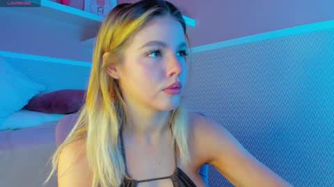 Snapshot of anna_robinson chatting on 7, 2, 2025 Anna online show from 7, 2, 2025