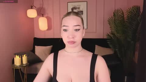 Snapshot of annabelle_art chatting on 5, 12, 2024 Annabelle online show from 5, 12, 2024