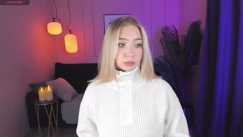 Snapshot of annabelle_art chatting on 19, 12, 2024 Annabelle online show from 19, 12, 2024