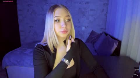 Snapshot of annabelle_art chatting on 13, 1, 2025 Annabelle online show from 13, 1, 2025