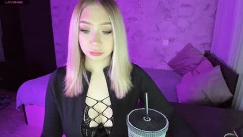 Snapshot of annabelle_art chatting on 25, 1, 2025 Annabelle online show from 25, 1, 2025