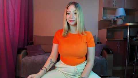 Snapshot of annabelle_art chatting on 4, 2, 2025 Annabelle online show from 4, 2, 2025
