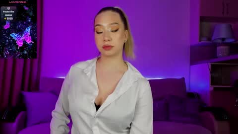 Snapshot of annabelle_art chatting on 27, 2, 2025 Annabelle online show from 27, 2, 2025