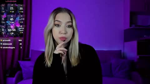 Snapshot of annabelle_art chatting on 3, 3, 2025 Annabelle online show from 3, 3, 2025