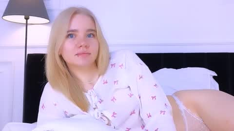 AnnaBelle online show from 16, 10, 2025