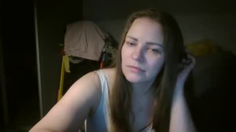 annadiamond1 online show from 4, 2, 2025