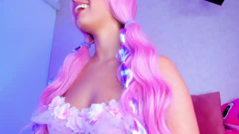 annafoox_ online show from 2, 12, 2024