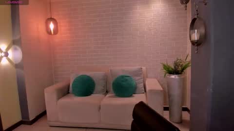 annahoffman_ online show from 24, 9, 2025
