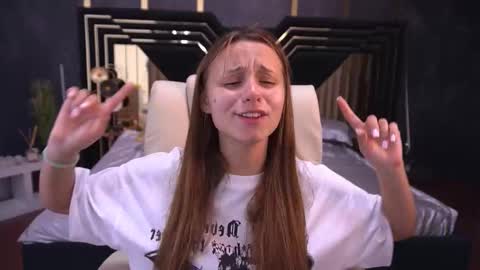 Snapshot of annapearlll chatting on 23, 9, 2025 Anna online show from 23, 9, 2025