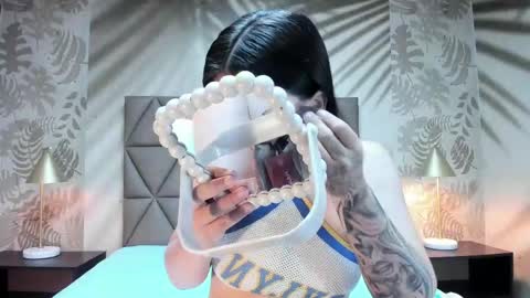 Snapshot of annedixie chatting on 8, 6, 2026 Anne online show from 8, 6, 2026