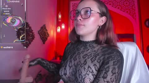 Anne  online show from 16, 12, 2024