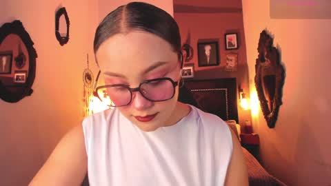 Anne  online show from 31, 1, 2025