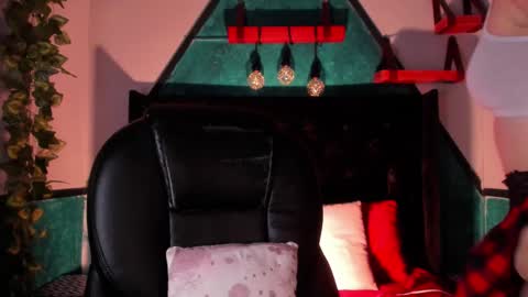 Anne  online show from 9, 2, 2025