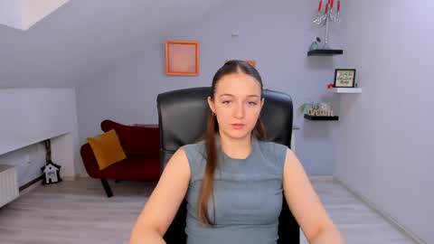 annewilsonn online show from 21, 4, 2026