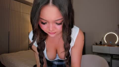 Annie online show from 7, 6, 2026