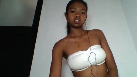 annica86 online show from 10, 6, 2026