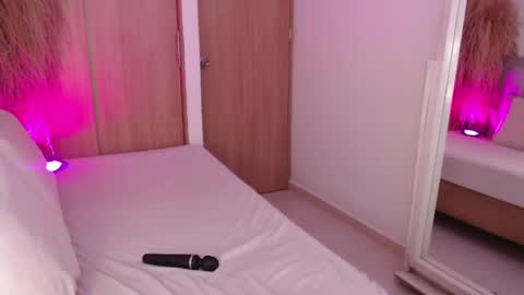 Snapshot of annie_20_ chatting on 17, 4, 2026 annie_20_ online show from 17, 4, 2026