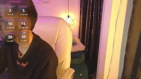 Annie And Ryan  online show from 14, 2, 2026