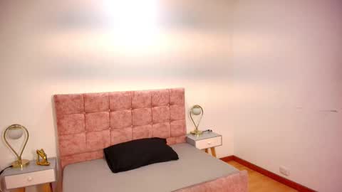 Annie Bonnie   online show from 20, 3, 2026