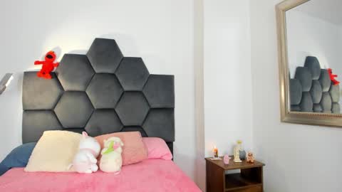 Annie online show from 24, 1, 2025