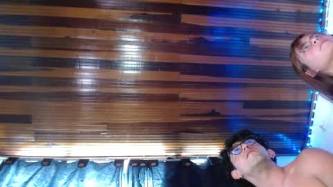 Annie and Jacke online show from 18, 4, 2026