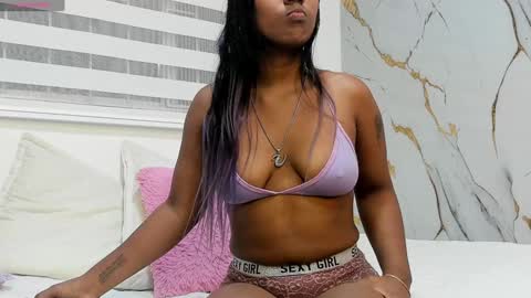annie_scott_ online show from 22, 12, 2024