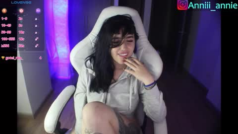 JEANNE no olvides seguirme dont forget follow me  uu online show from 28, 2, 2026