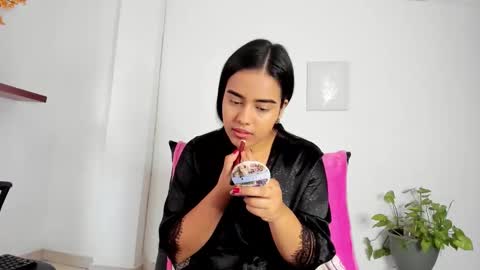 Annie online show from 1, 10, 2025