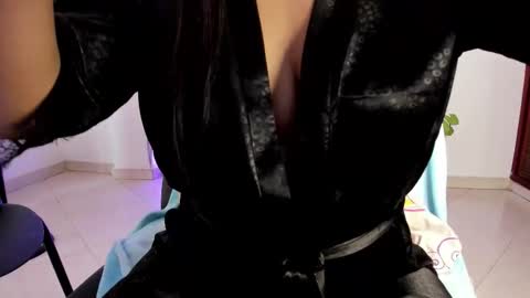 Annie online show from 10, 11, 2025