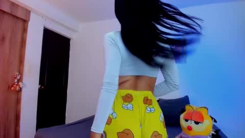 AnnieBlu3 online show from 31, 1, 2025