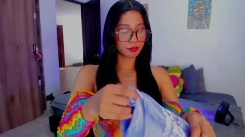 AnnieBlu3 online show from 23, 2, 2025