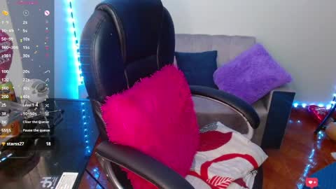Snapshot of anniehh_ chatting on 12, 5, 2026 Annie Independent model Hello all offline tokens are appreciated thank you for your support.33 online show from 12, 5, 2026