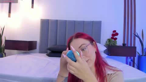 Annie online show from 26, 11, 2025