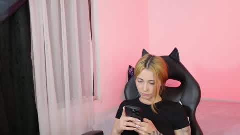 Annie online show from 21, 5, 2026