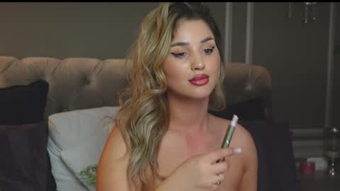 AnnieStyles online show from 24, 2, 2025