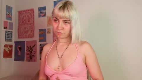 Snapshot of annietinky chatting on 7, 5, 2026 annietinky online show from 7, 5, 2026