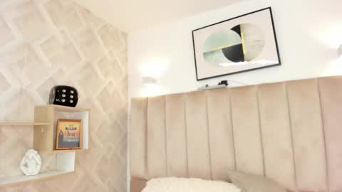 Annie Queen online show from 5, 2, 2026