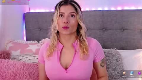 Snapshot of anntonellalee chatting on 7, 2, 2026 Antonella Lee online show from 7, 2, 2026