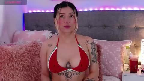 Snapshot of anntonellalee chatting on 19, 4, 2026 Antonella Lee online show from 19, 4, 2026