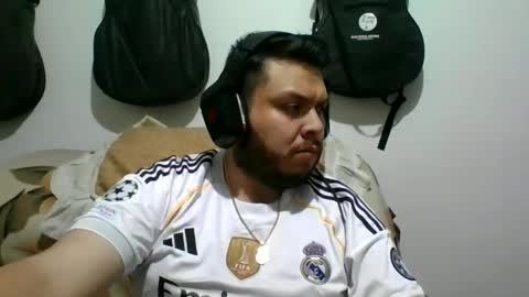 lion kennedy independent model moderator online show from 17, 9, 2025