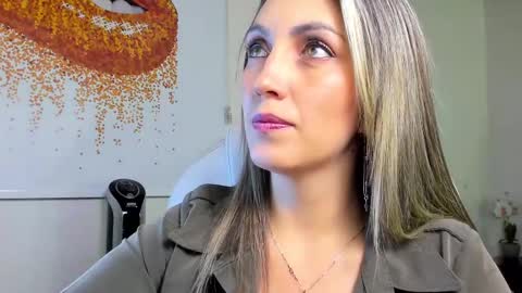 Snapshot of anny_sweet72 chatting on 11, 2, 2025 Anny online show from 11, 2, 2025