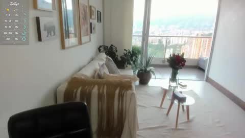 Anny online show from 19, 10, 2025