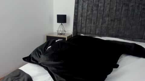 Snapshot of annybombastic chatting on 16, 3, 2026 Anny online show from 16, 3, 2026