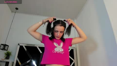 Anny online show from 4, 3, 2025