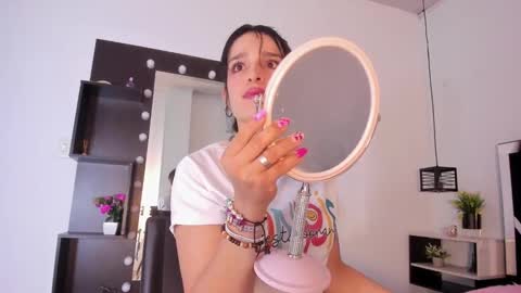 Anny online show from 5, 3, 2025