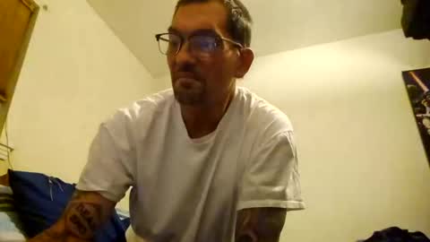 AnonaChris online show from 4, 11, 2025