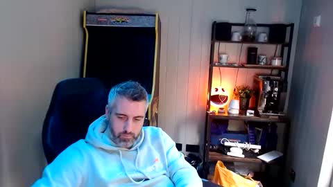 Snapshot of anonymousblokeuk chatting on 13, 10, 2025 anonymousblokeuk online show from 13, 10, 2025